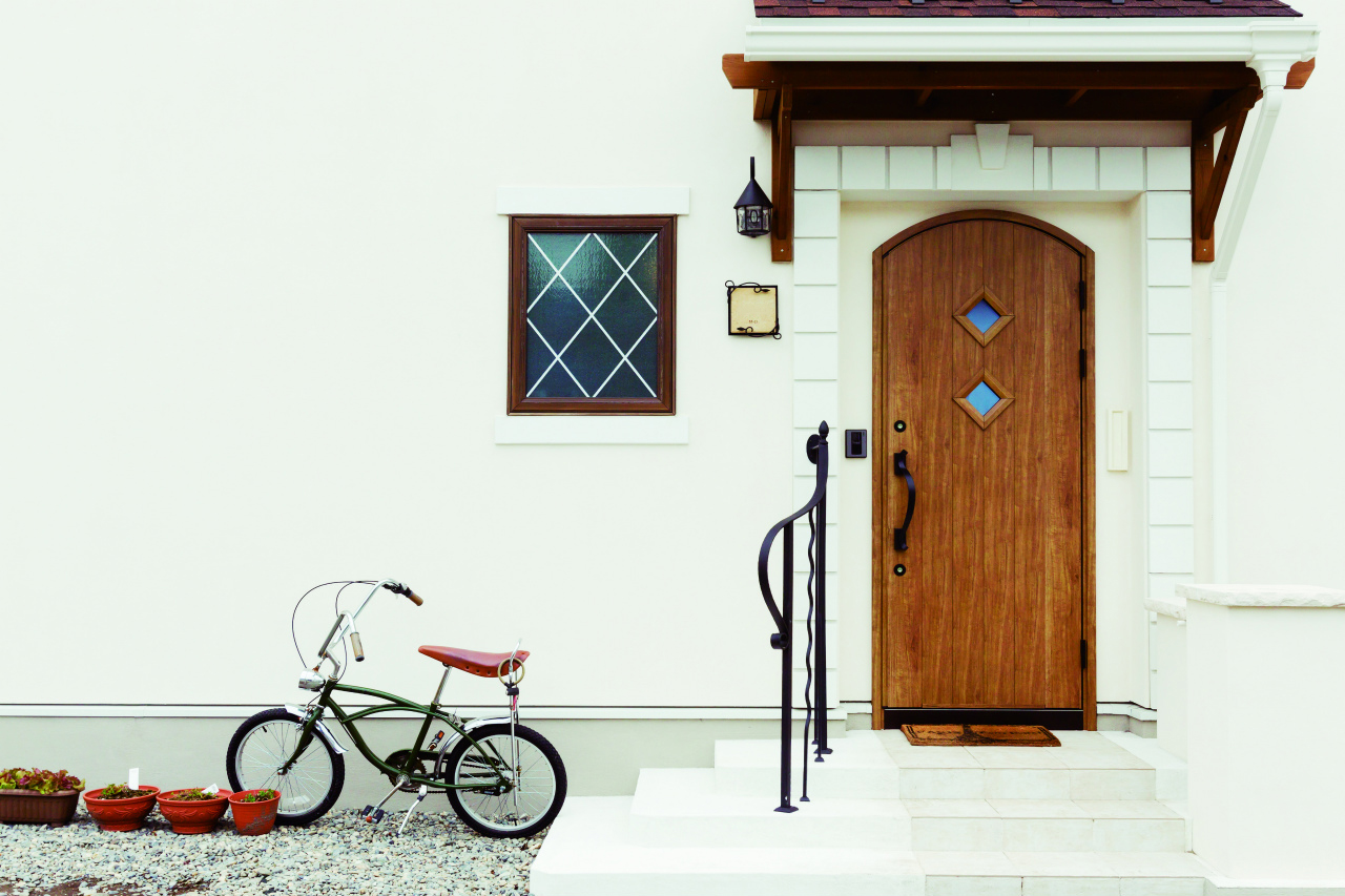南欧風住宅の玄関ドアの特徴 可愛い写真もいっぱい 輸入住宅のインターデコハウス公式 北欧風 南欧風 アメリカン